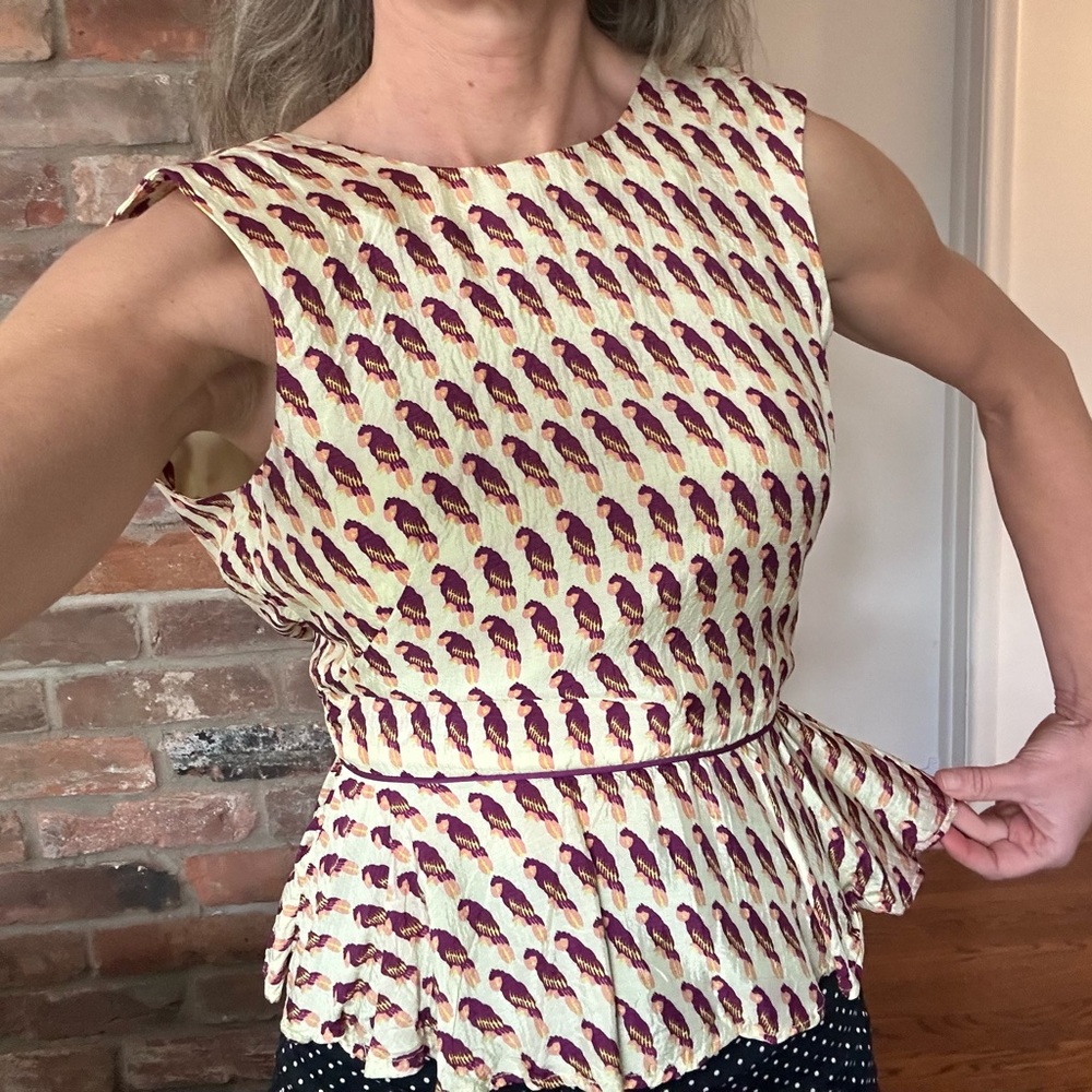 Peplum Parrot Sleeveless Blouse